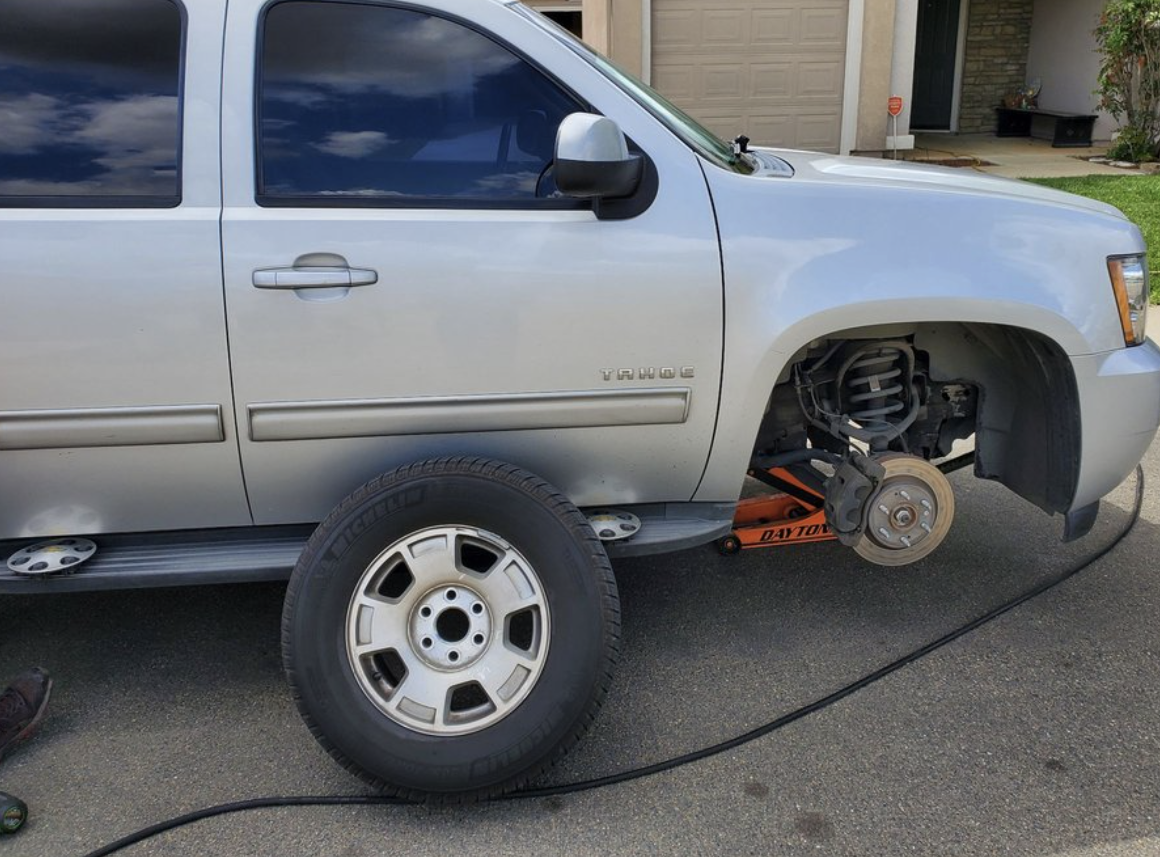 North-Las-Vegas-tire-service this image shows tire service in North Las Vegas, NV